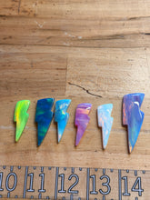 Load image into Gallery viewer, Aurora Opal Bolt Cabs
