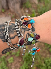 Load image into Gallery viewer, Heart Cluster Bracelet
